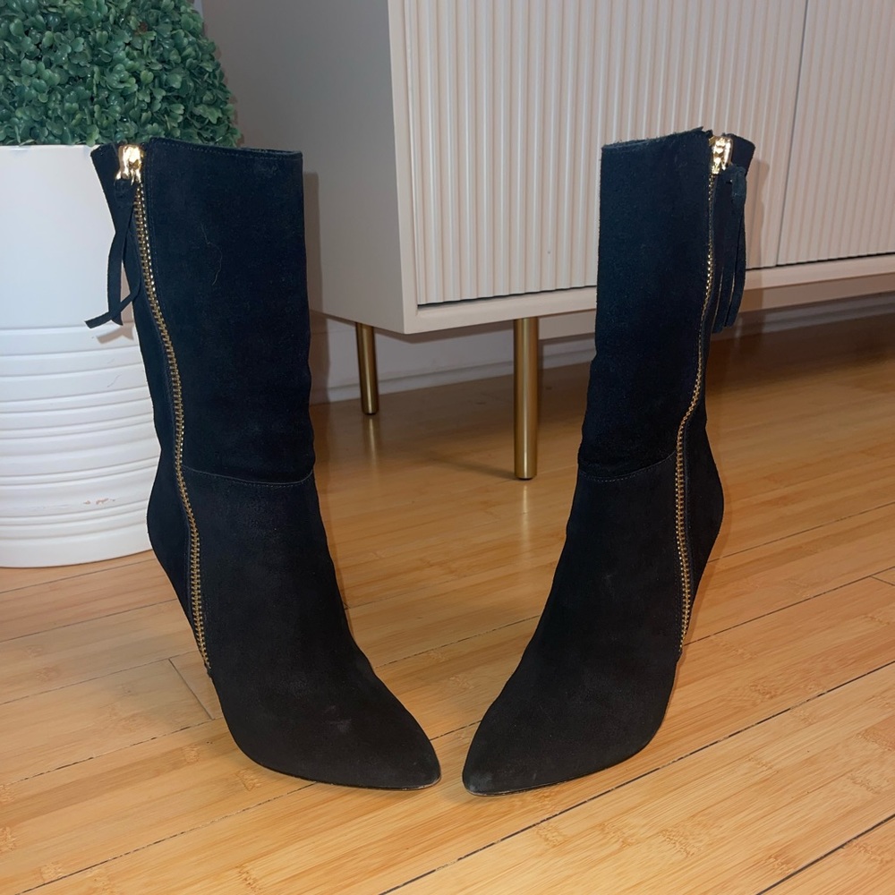Winter suede boots